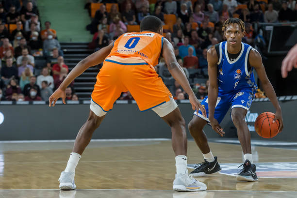 发球迷的无 发球迷的无