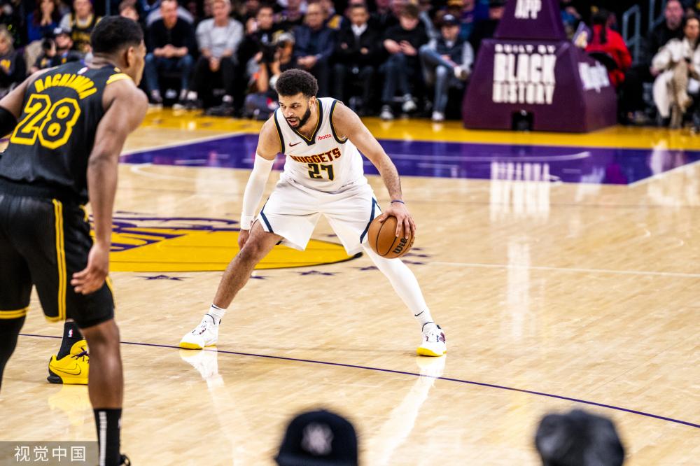 甲巨人继续 甲巨人继续