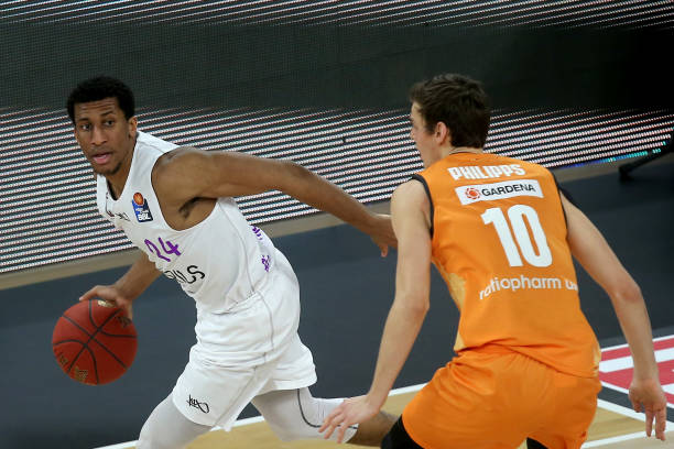 卡萨金娜夺得宁波网球公开赛冠军，小米拉多次感动落泪