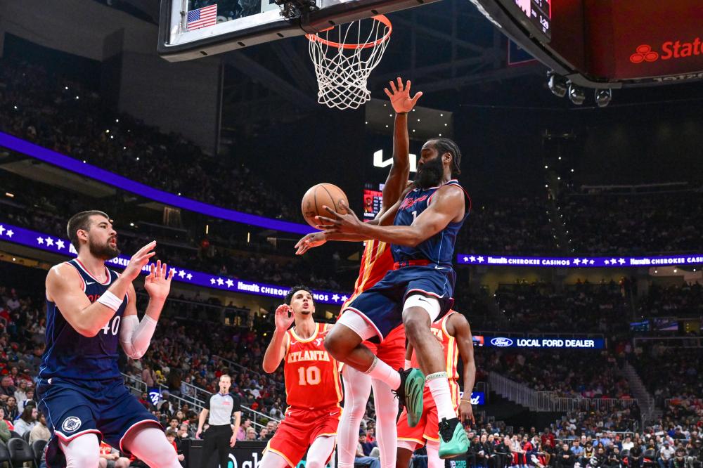 今天火箭快船赢了，晚上庆祝一下，简简单单吃个新疆辣子鸡。明天鹈鹕要是赢了，我花一千块钱叫上几个朋友去海底捞吃个火锅。