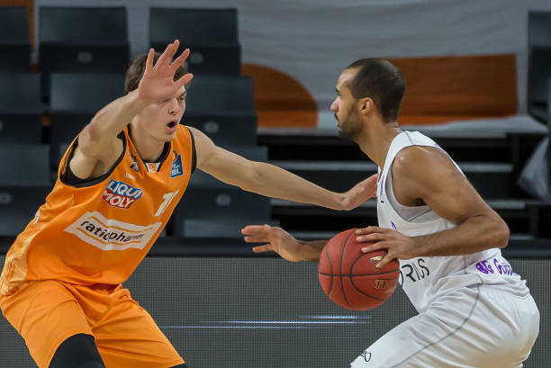 爱德华兹：赛后才知道唐斯得了40分 完全没想着要和他比得分（爱德华兹：赛后才知道唐斯拿了40分 完全没想跟他拼得分）